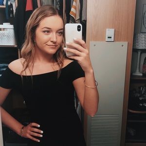 Meet your Posher, Alivia